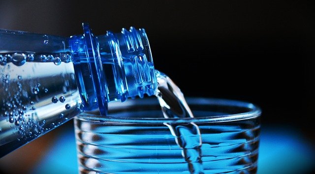 bottle-g25be8aefc_640